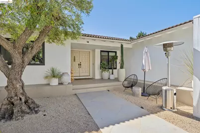 10592 Englewood Dr, Oakland, CA 94605 - Photo 5