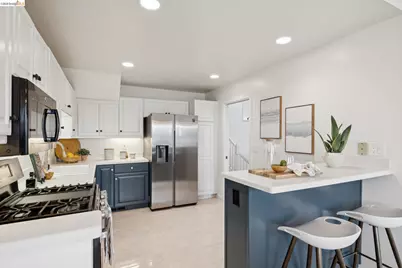 557 Hiller Dr, Oakland, CA 94618 - Photo 23