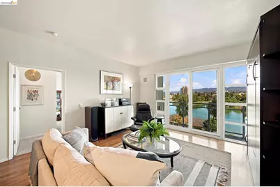 1 Lakeside Dr #607, Oakland, CA 94612 - Photo 3