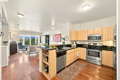 1 Lakeside Dr #607, Oakland, CA 94612 - Photo 9