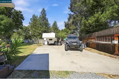 1211 Orange St, Concord, CA 94518 - Photo 19