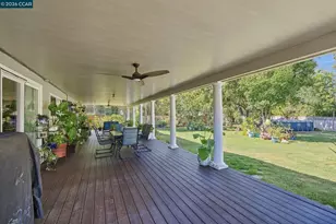 1211 Orange St, Concord, CA 94518 - Photo 17