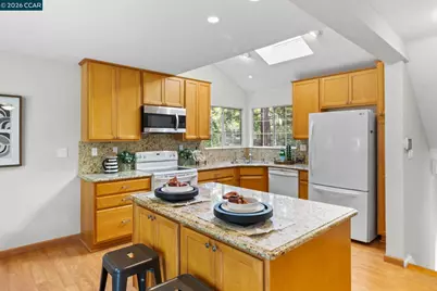 232 Hillcrest Ln, Pleasant Hill, CA 94523 - Photo 7