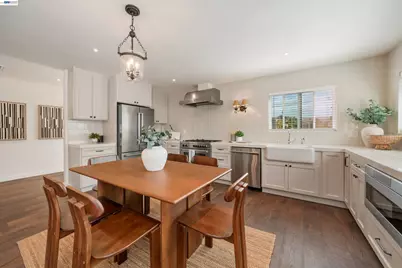 31967 Albany St, Hayward, CA 94544 - Photo 9