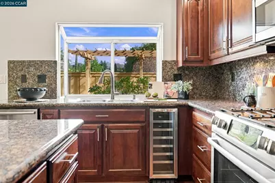 220 Promenade Ln, Danville, CA 94506 - Photo 25