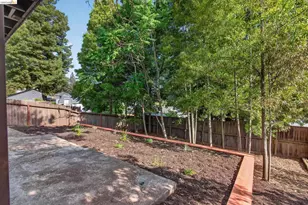 7924 Greenly Dr, Oakland, CA 94605 - Photo 39