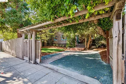 2319 Woolsey St, Berkeley, CA 94705 - Photo 3
