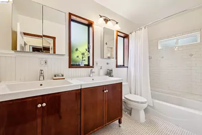2319 Woolsey St, Berkeley, CA 94705 - Photo 27