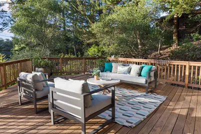 6760 Moore Dr, Oakland, CA 94611 - Photo 7