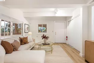 6760 Moore Dr, Oakland, CA 94611 - Photo 35