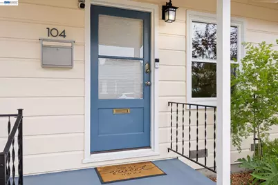 104 Cypress St, Alameda, CA 94501 - Photo 9