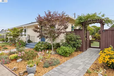 104 Cypress St, Alameda, CA 94501 - Photo 45