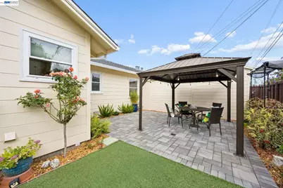 104 Cypress St, Alameda, CA 94501 - Photo 37