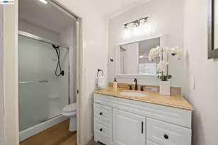 957 Cheryl Ann Cir, Hayward, CA 94544 - Photo 29