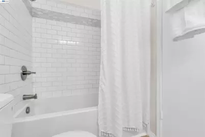 1201 Glen Cove Pkwy #1510, Vallejo, CA 94591 - Photo 17