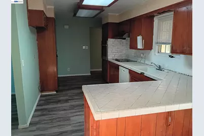 8225 Saratoga Way, Stockton, CA 95209 - Photo 5