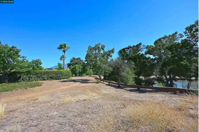 4836 Boxer Blvd, Concord, CA 94521 - Photo 31
