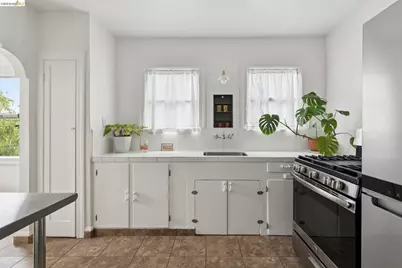 5366 Walnut, Oakland, CA 94619 - Photo 15