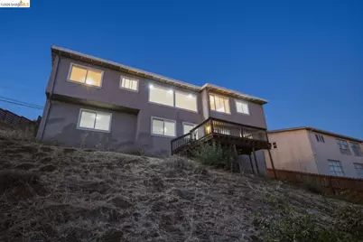 8011 Sunkist Dr, Oakland, CA 94605 - Photo 37