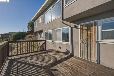 8011 Sunkist Dr, Oakland, CA 94605 - Photo 25