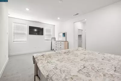 2214 Daimler St, Lathrop, CA 95330 - Photo 13