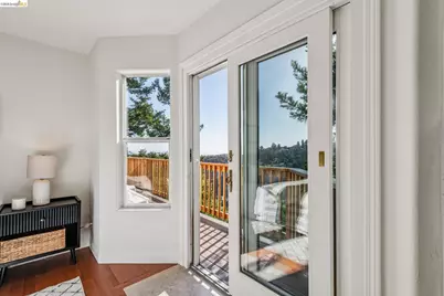 35 Bay Forest Ct, Oakland, CA 94611 - Photo 35