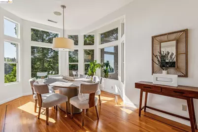 35 Bay Forest Ct, Oakland, CA 94611 - Photo 17