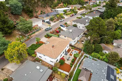 4678 Geranium Pl, Oakland, CA 94619 - Photo 79