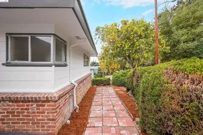 4678 Geranium Pl, Oakland, CA 94619 - Photo 67
