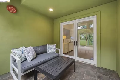6375 Longcroft Dr, Oakland, CA 94611 - Photo 35