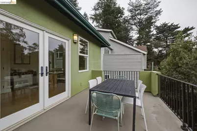 6375 Longcroft Dr, Oakland, CA 94611 - Photo 25