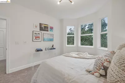 6375 Longcroft Dr, Oakland, CA 94611 - Photo 55