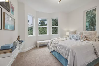 6375 Longcroft Dr, Oakland, CA 94611 - Photo 53