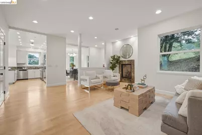 6375 Longcroft Dr, Oakland, CA 94611 - Photo 3