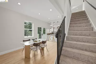 6375 Longcroft Dr, Oakland, CA 94611 - Photo 19