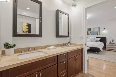 6375 Longcroft Dr, Oakland, CA 94611 - Photo 45