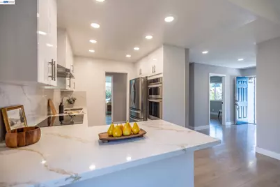 38475 Jacaranda Dr, Newark, CA 94560 - Photo 11