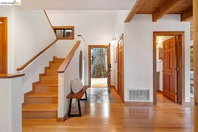 6227 Ascot Dr, Oakland, CA 94611 - Photo 9