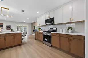 805 Calero St, Milpitas, CA 95035 - Photo 9