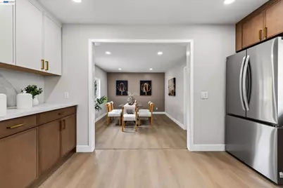 805 Calero St, Milpitas, CA 95035 - Photo 11