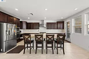 255 Bella Serata Ave, Mountain House, CA 95391 - Photo 19