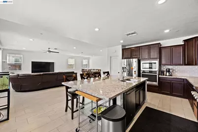 255 Bella Serata Ave, Mountain House, CA 95391 - Photo 21