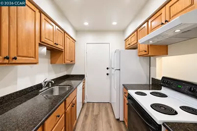 1416 Del Rio Cir #B, Concord, CA 94518 - Photo 9