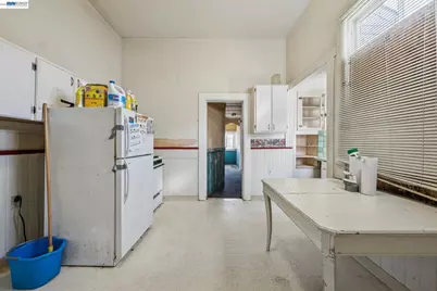 1717 9th St, Oakland, CA 94607 - Photo 13