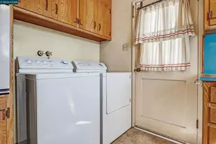 557 Summit Dr, Pinole, CA 94564 - Photo 11