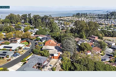 557 Summit Dr, Pinole, CA 94564 - Photo 37