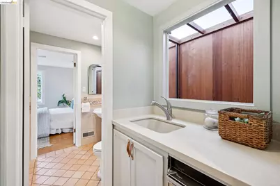 18 Arlington Ct, Kensington, CA 94707 - Photo 35