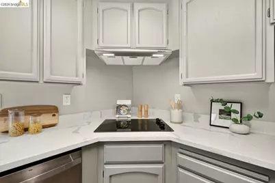 29 Captains Dr, Alameda, CA 94502 - Photo 35