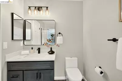 29 Captains Dr, Alameda, CA 94502 - Photo 53