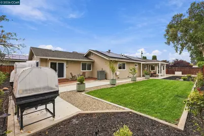 1719 Greentree Dr, Concord, CA 94521 - Photo 47